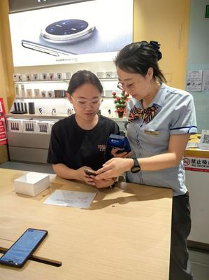 呼和浩特市總工會啟動“工會促消費 會員享普惠”活動，數碼產品消費熱潮來襲